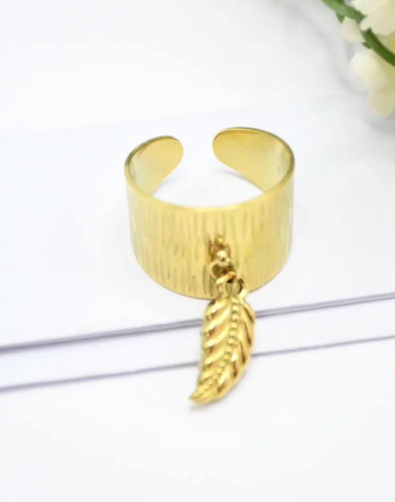Bague Feuille Dorée Réglable en Acier Inoxydable
