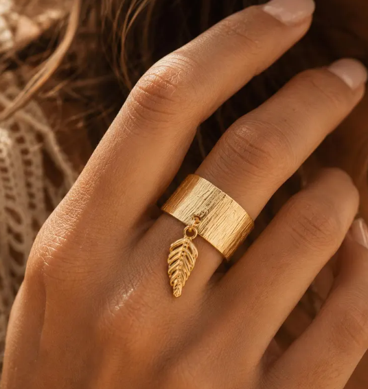 Bague Feuille Dorée Réglable en Acier Inoxydable